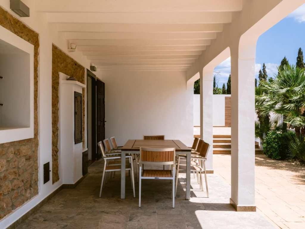 Can Pep Luis Can Pep Mortera Is Located In The Beautiful Countryside Near To Playa Den Bossa Sant Jordi de ses Salines Exterior photo