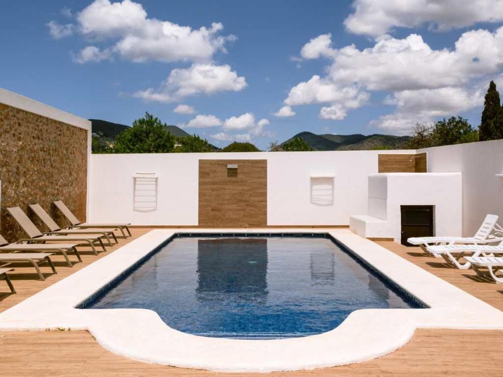Can Pep Luis Can Pep Mortera Is Located In The Beautiful Countryside Near To Playa Den Bossa Sant Jordi de ses Salines Exterior photo