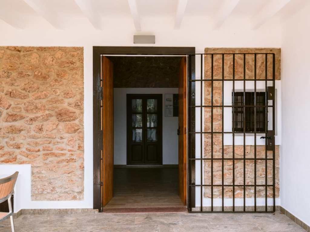 Can Pep Luis Can Pep Mortera Is Located In The Beautiful Countryside Near To Playa Den Bossa Sant Jordi de ses Salines Exterior photo